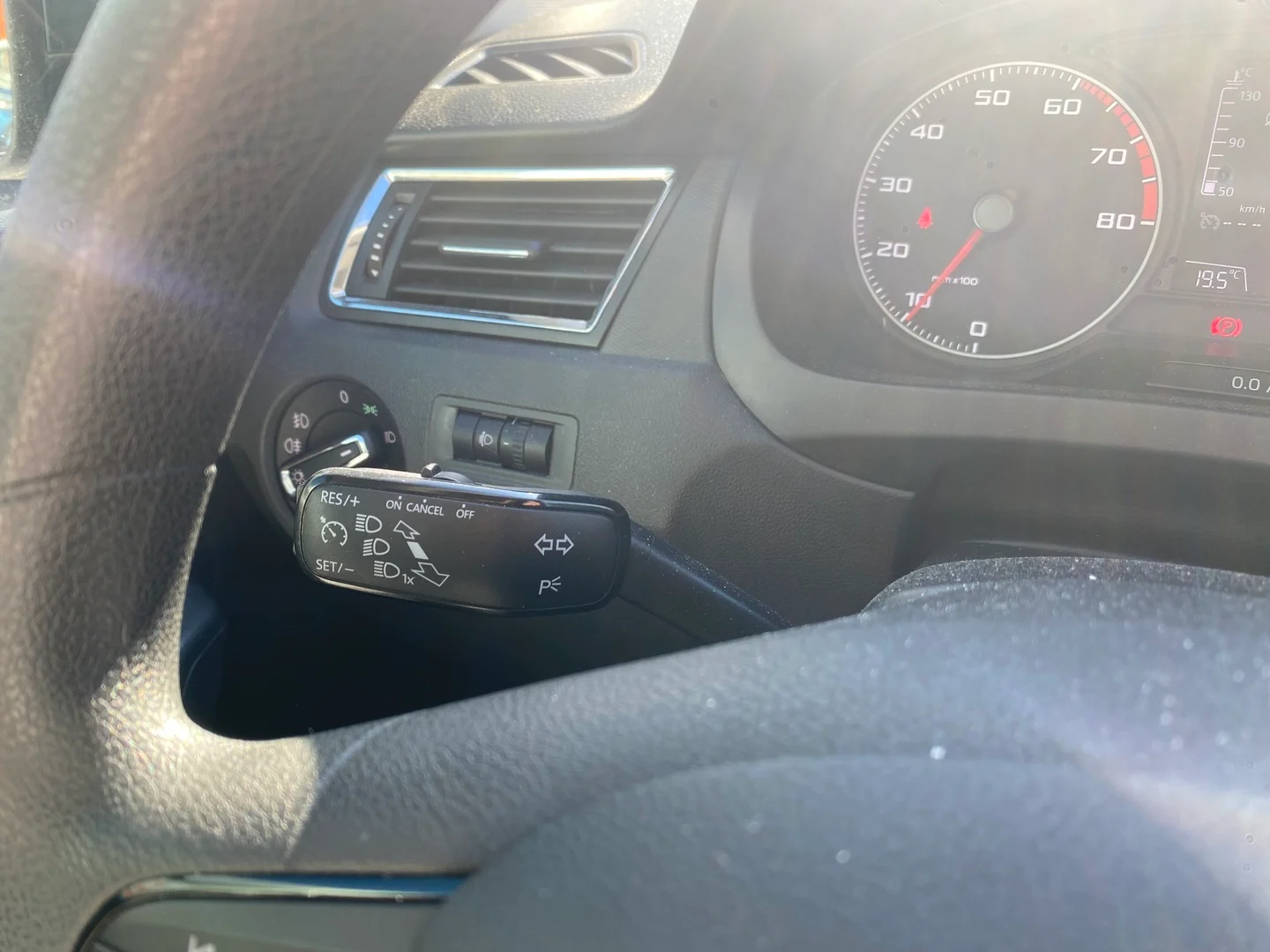 Car Image - 2L73d6H1rhGF7YyMcLdOEp