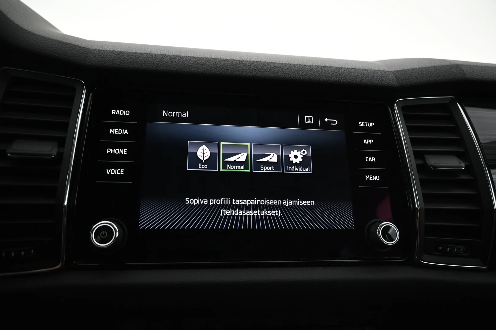 Car Image - 5H43SlmZkTbbpxXUs5Xarz