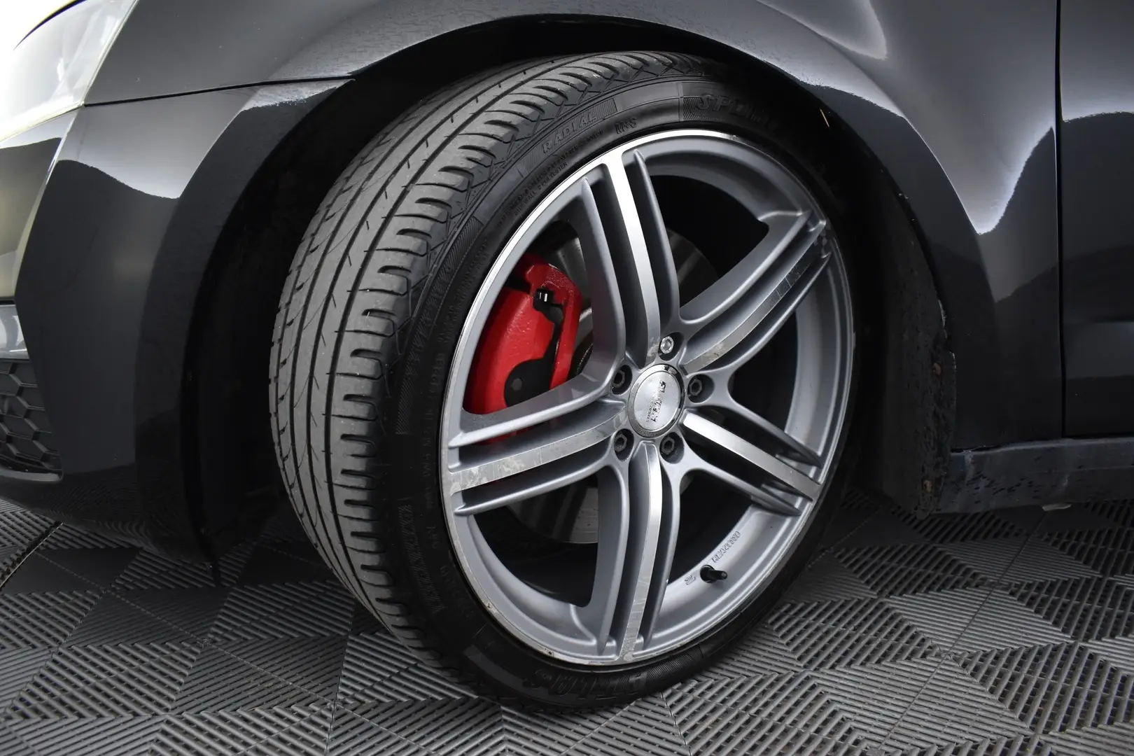 Car Image - 4us9LsGmekqBZHBLhanvNq