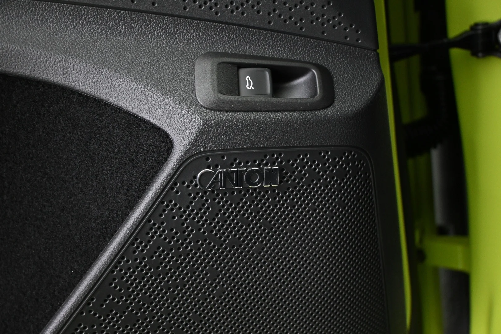 Car Image - 1imC91tFYw5fTDuZkF7m7g