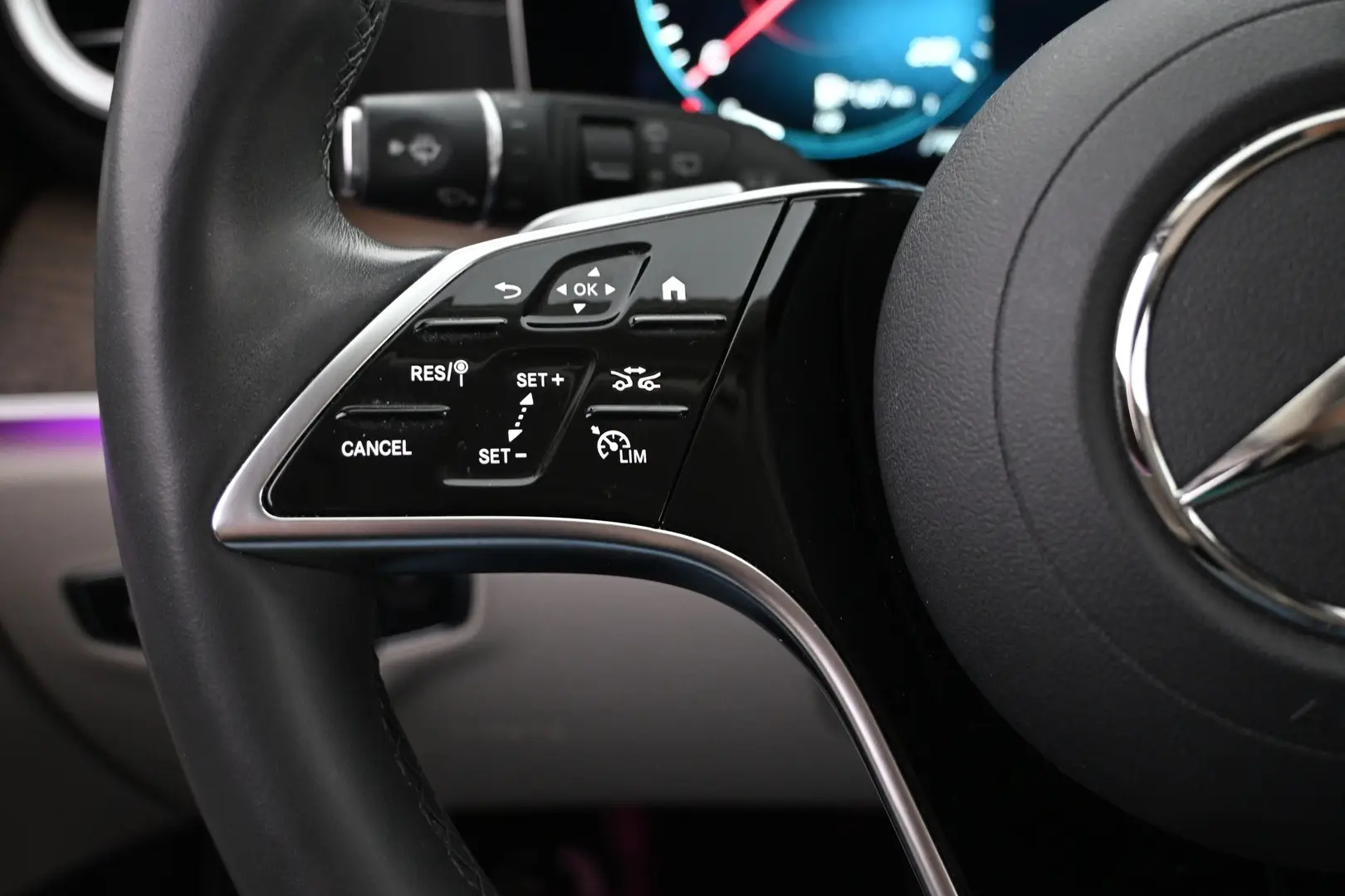 Car Image - nkfubx2hWI83IzQ4HHEzR
