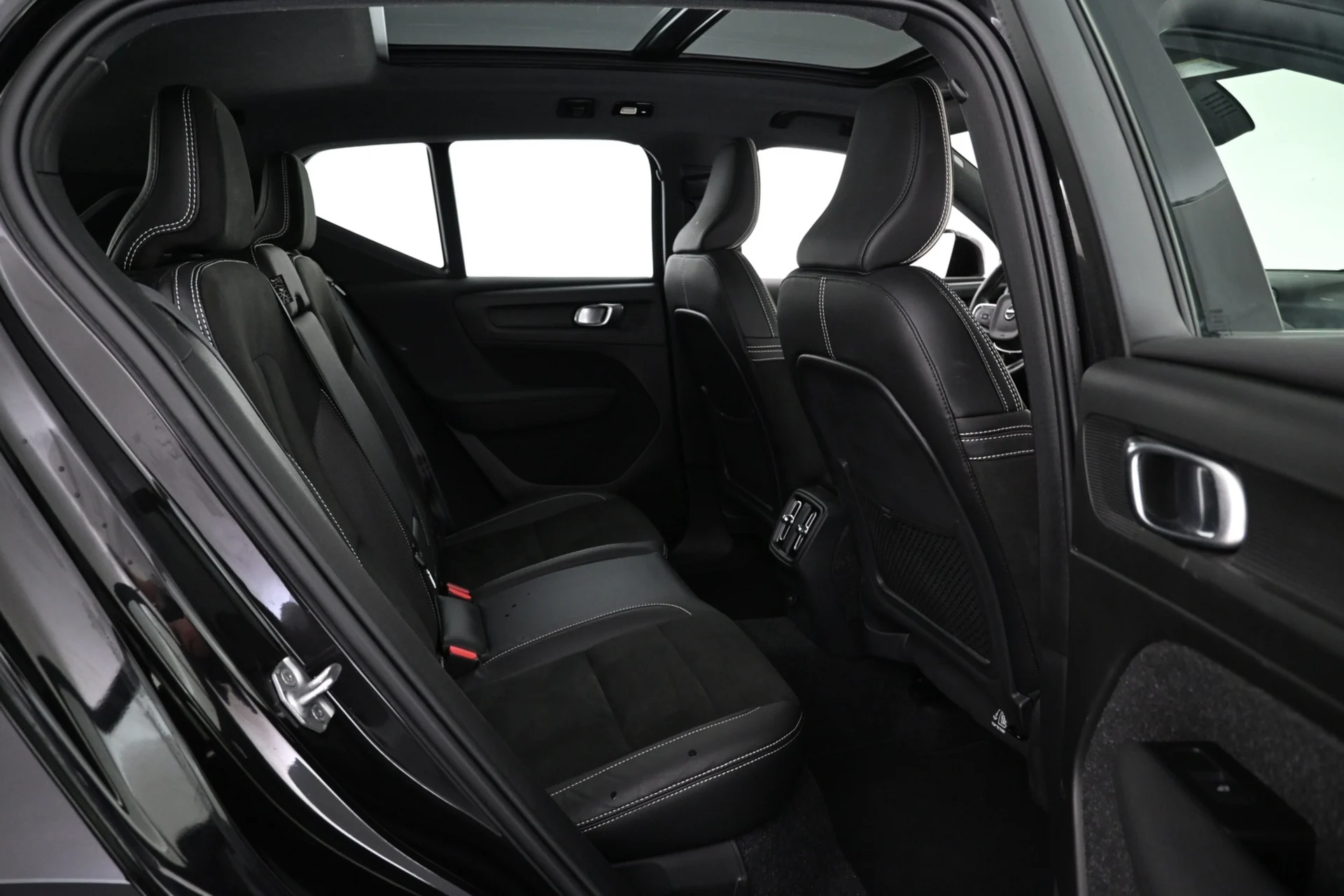 Car Image - 5k54aSriniP4Io4WdBa2lw