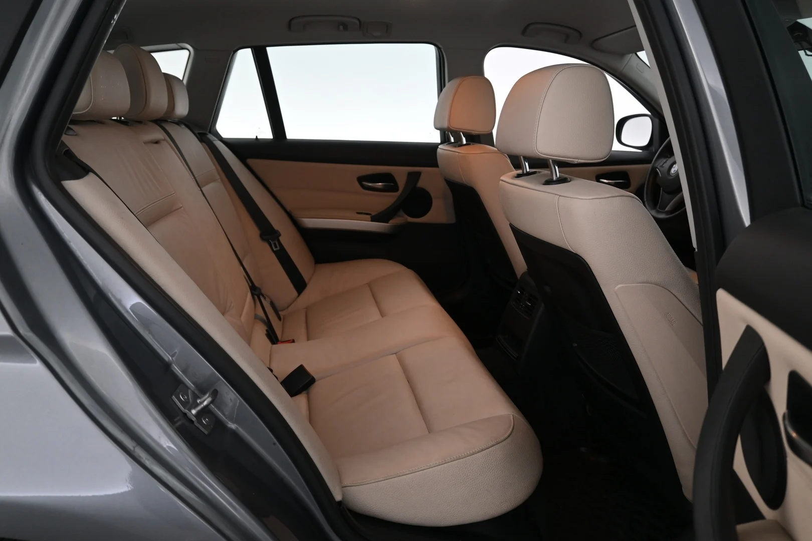 Car Image - 3UEfoYdWyOURCXt7jAP3DU