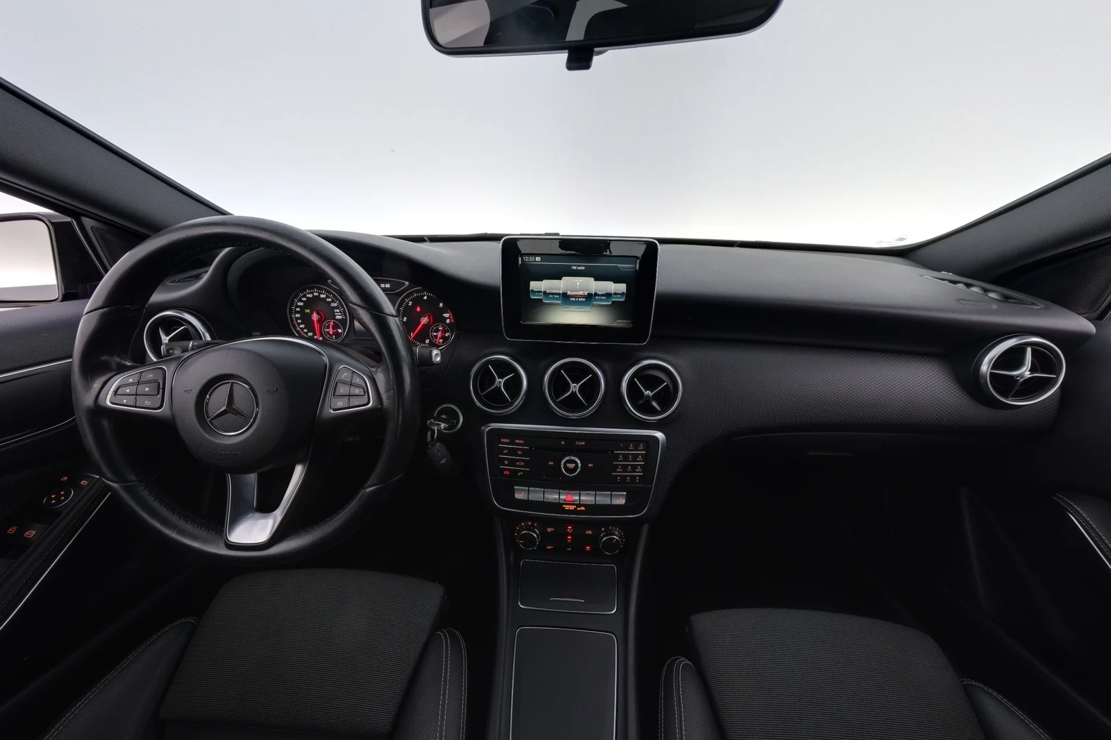 Car Image - 6PfW4yoqXeNzDzgkUI8Hcy