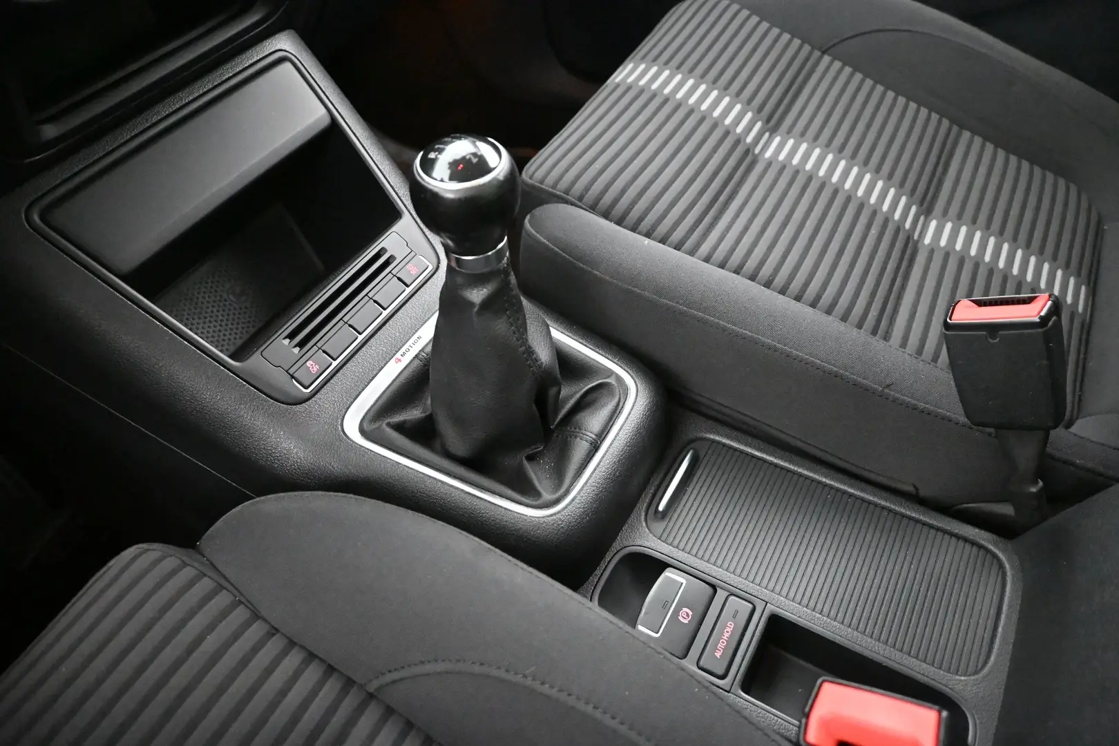 Car Image - 6TrG6ORZfoO1hi8wFGJzmf