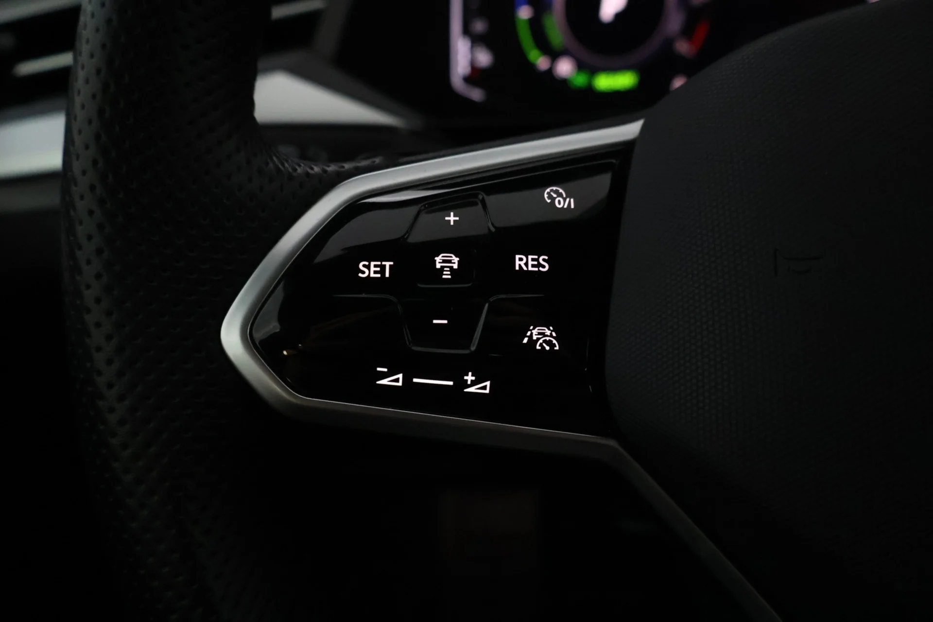 Car Image - 4PrV27CI6KwPxfOuwltM9U