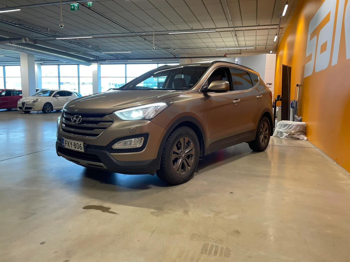Car Image - 6v4qwP4yvHYENLs3DhmXGw