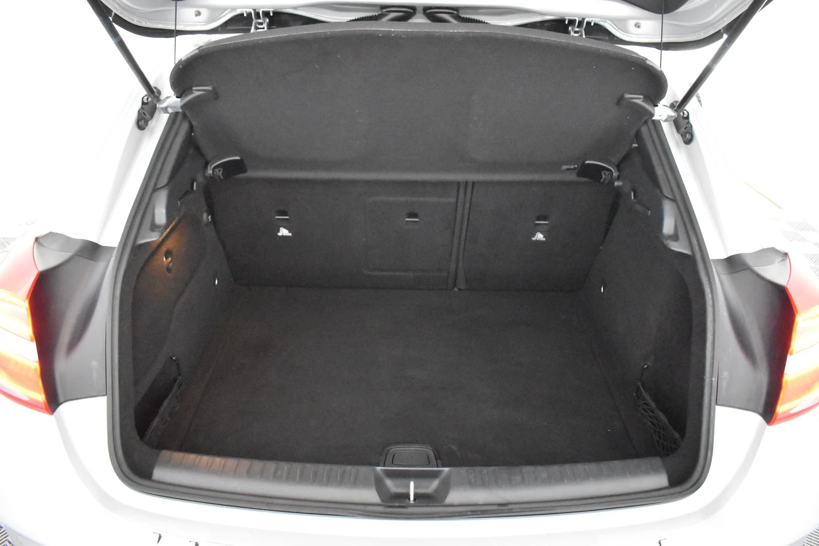 Car Image - zd1DxrxUQhIjUxFU8OS06