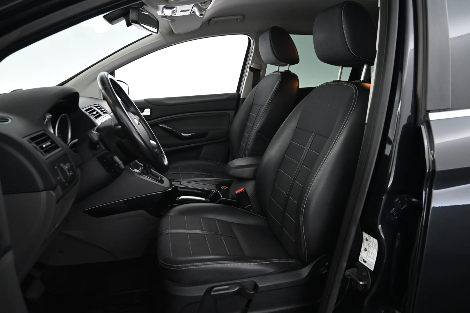 Car Image - 4WyFYgNqE0WFmGs1ZT8Kig