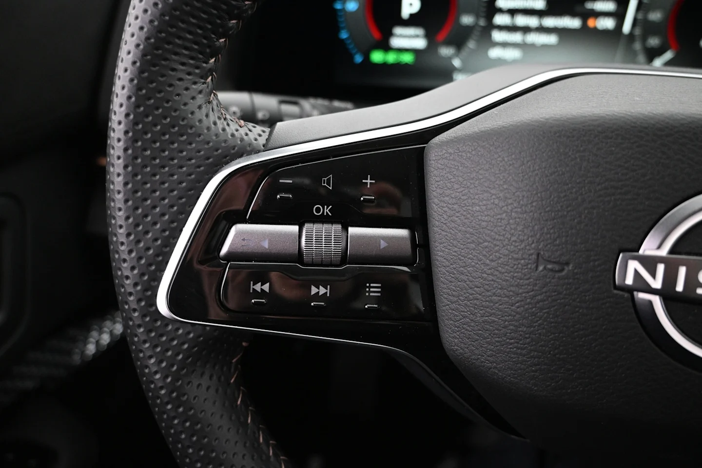 Car Image - 1ek0awJZHJg9NmLZJWddPU