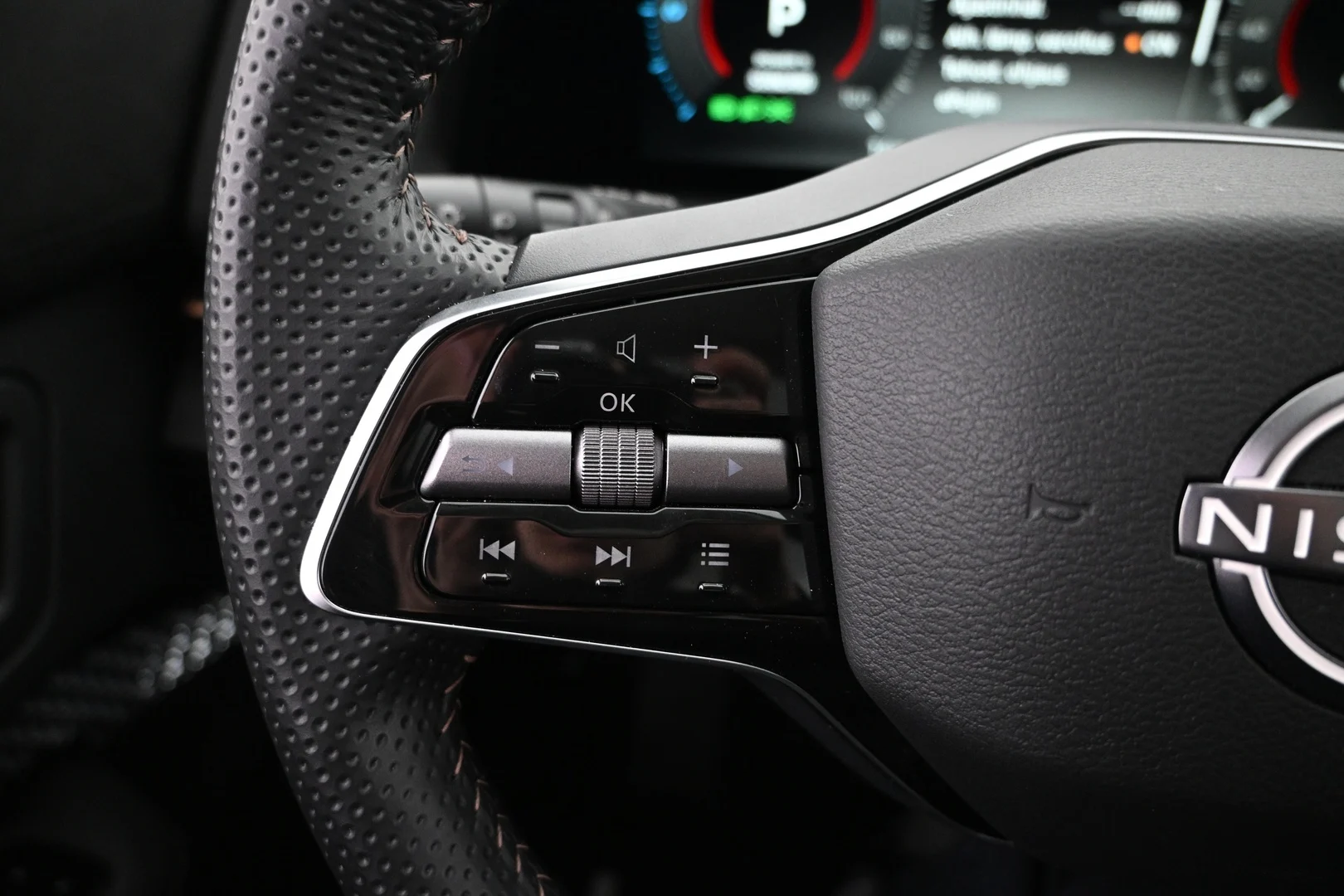 Car Image - 1ek0awJZHJg9NmLZJWddPU