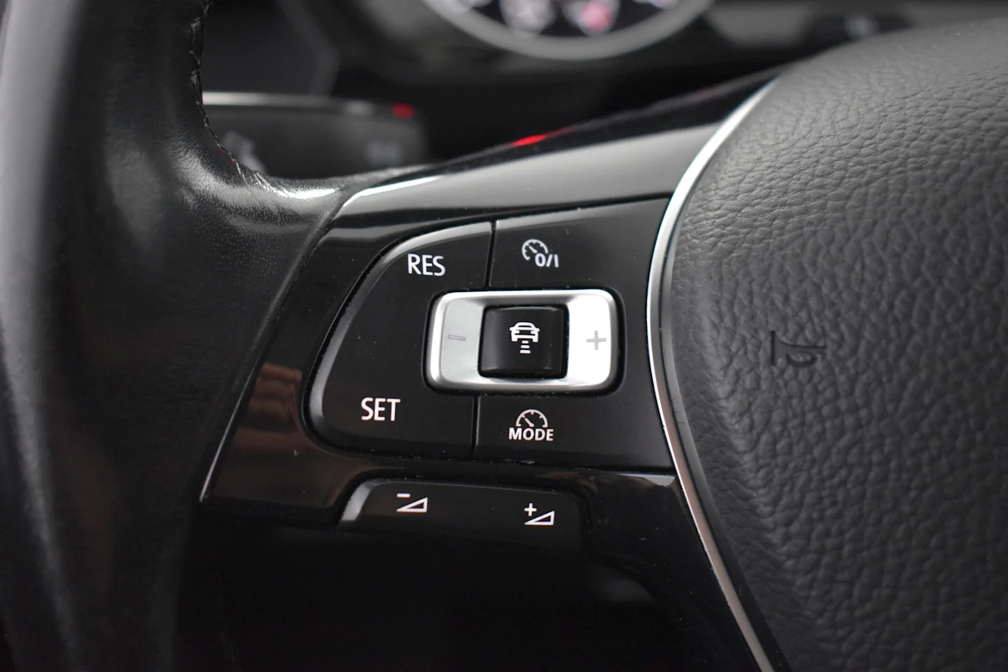 Car Image - 2YJWTf0rpwVoiyKmxI0NEu