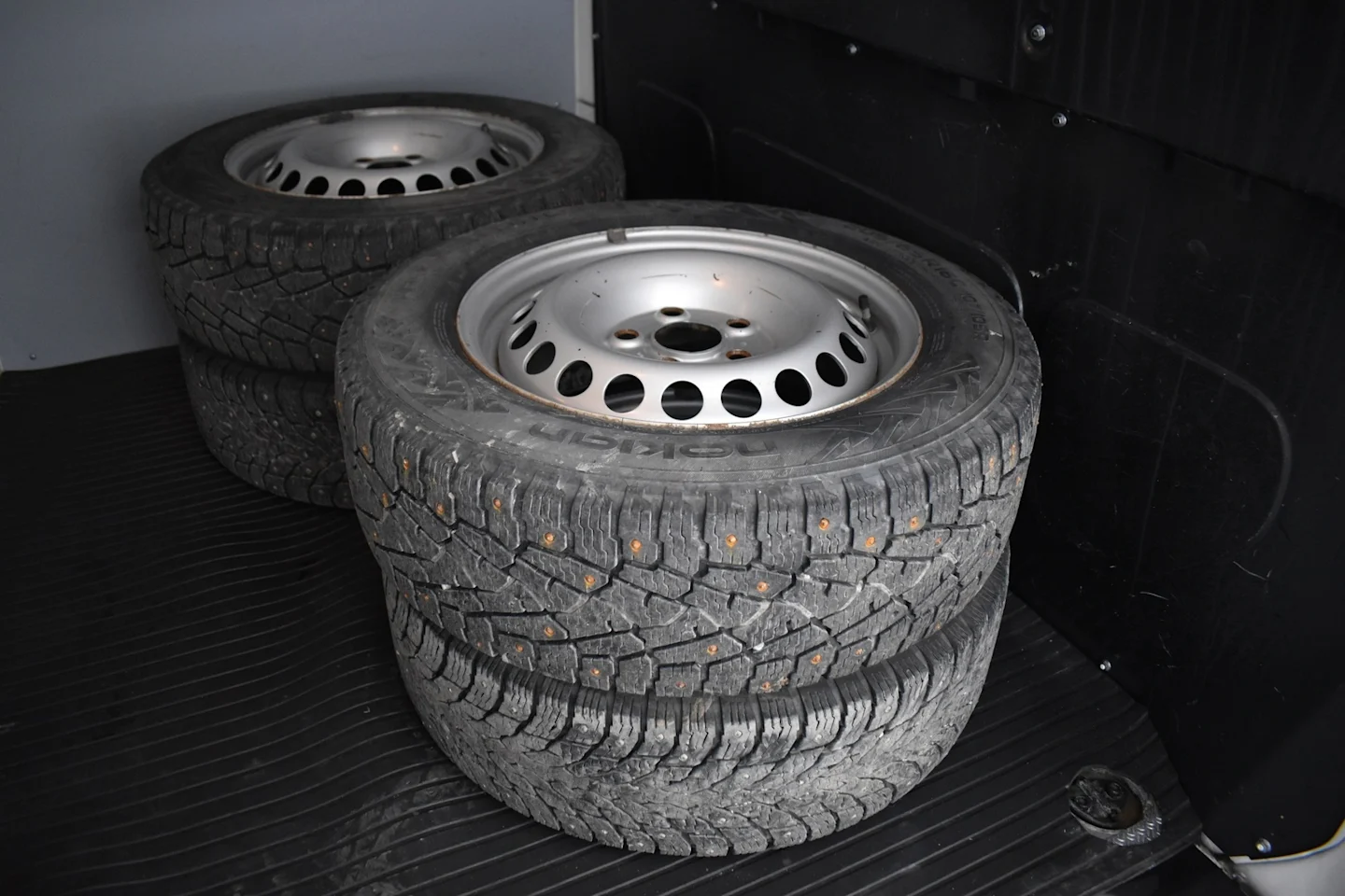 Car Image - 6J7ICfC44G9RK4XHUgiNnH