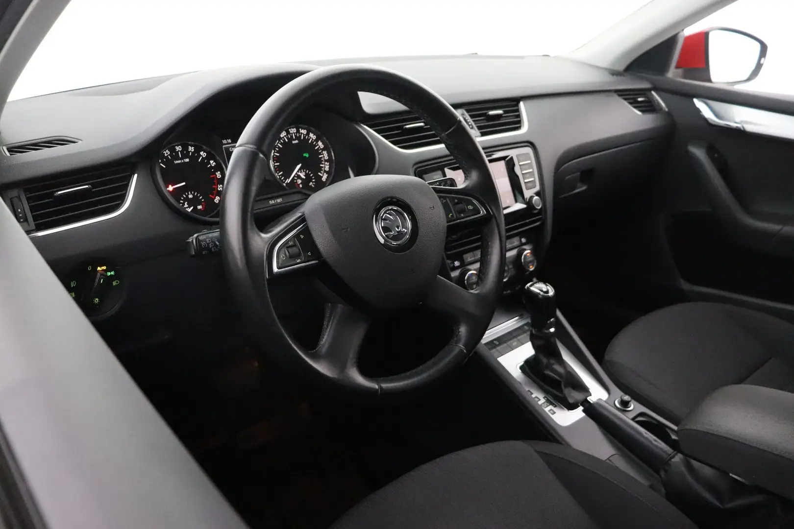 Car Image - 53k33LL8cOtQJHkxFOGRWv