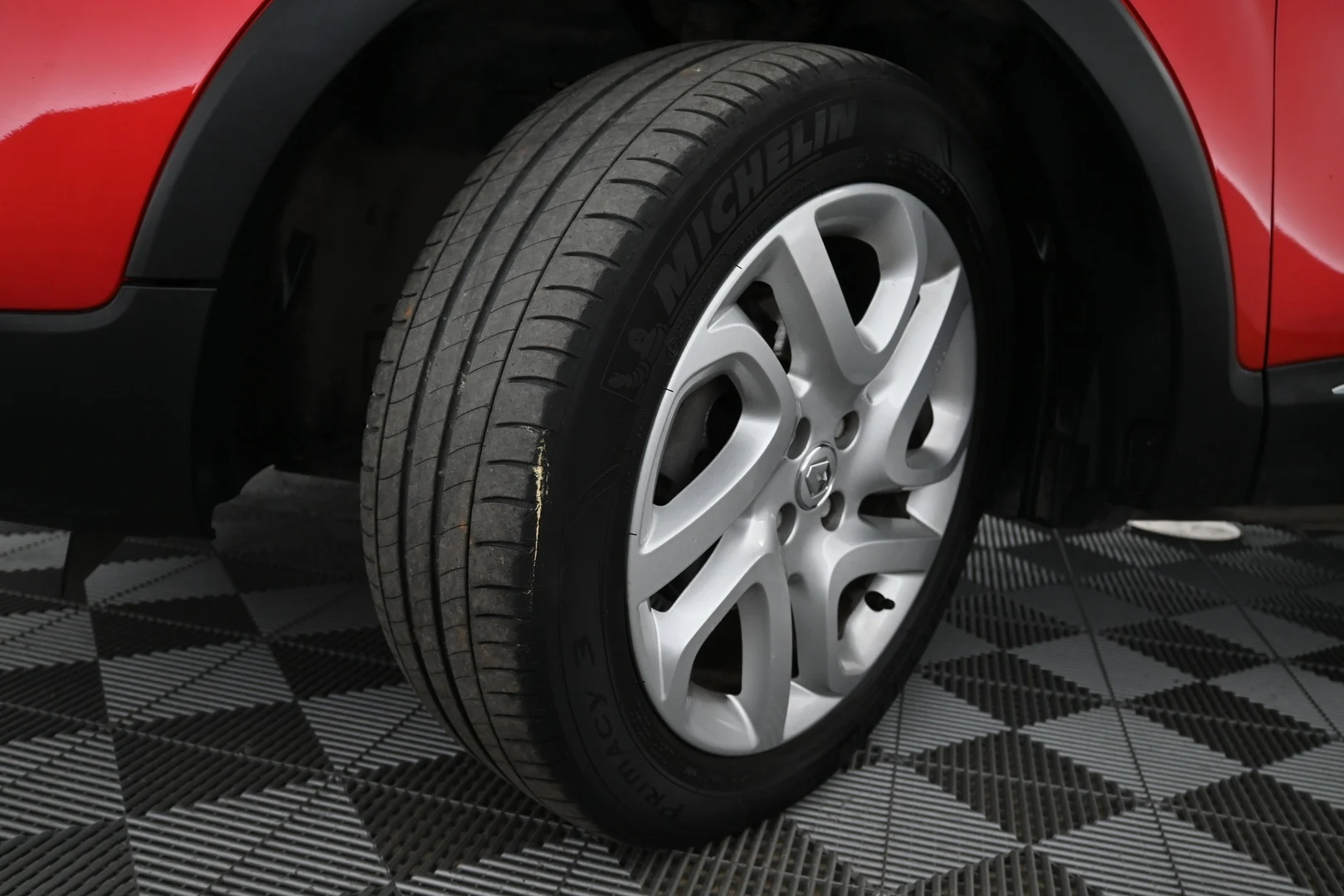 Car Image - 5H1tiHU1g5YlPIo3KC4UJB
