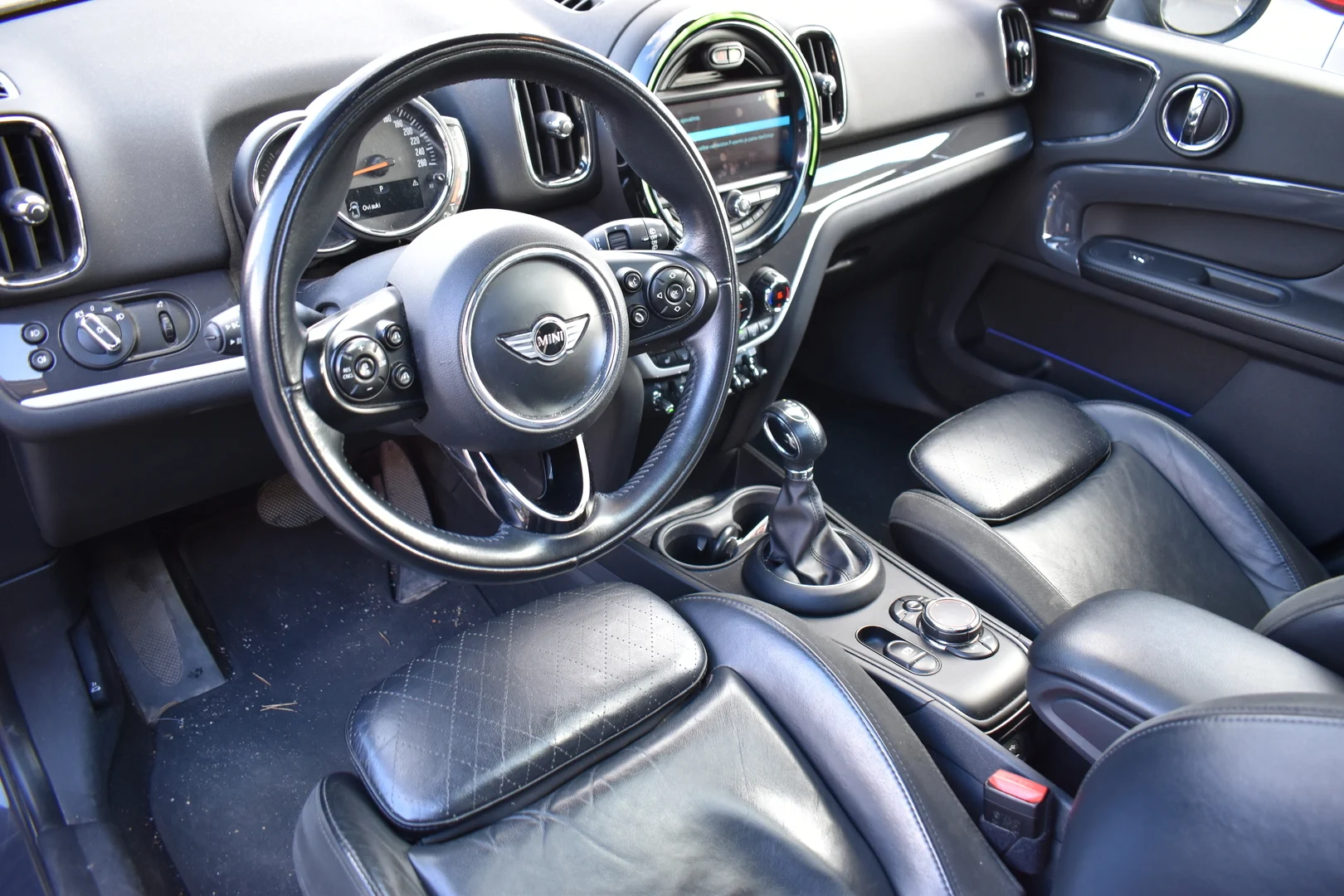 Car Image - 4swJnwbzLaYUXnEpaTSo1H