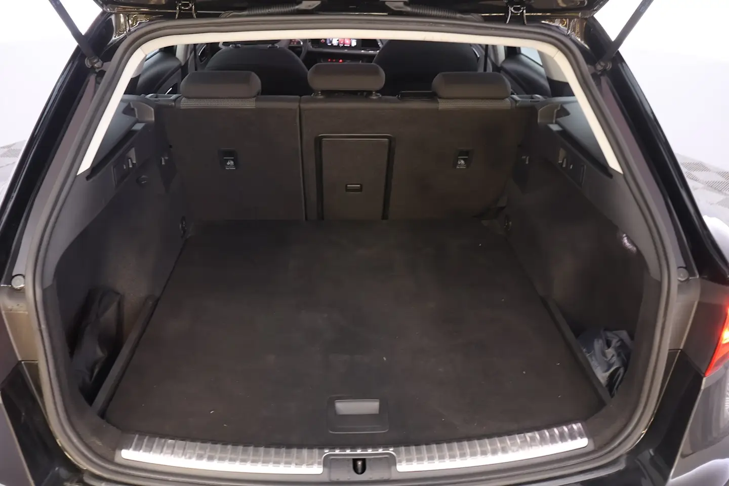 Car Image - 13U9XxwwJAntXFh2fPCwsm