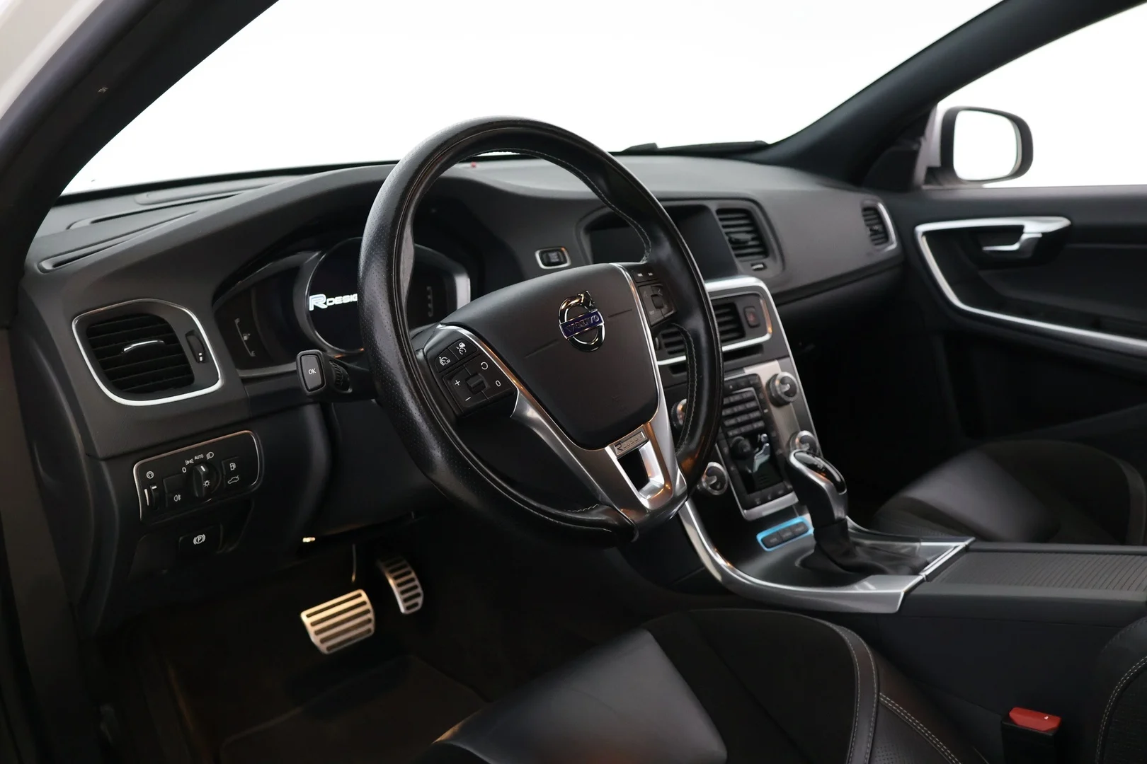 Car Image - 6kz939SOlXvAJrxsO8vwHY