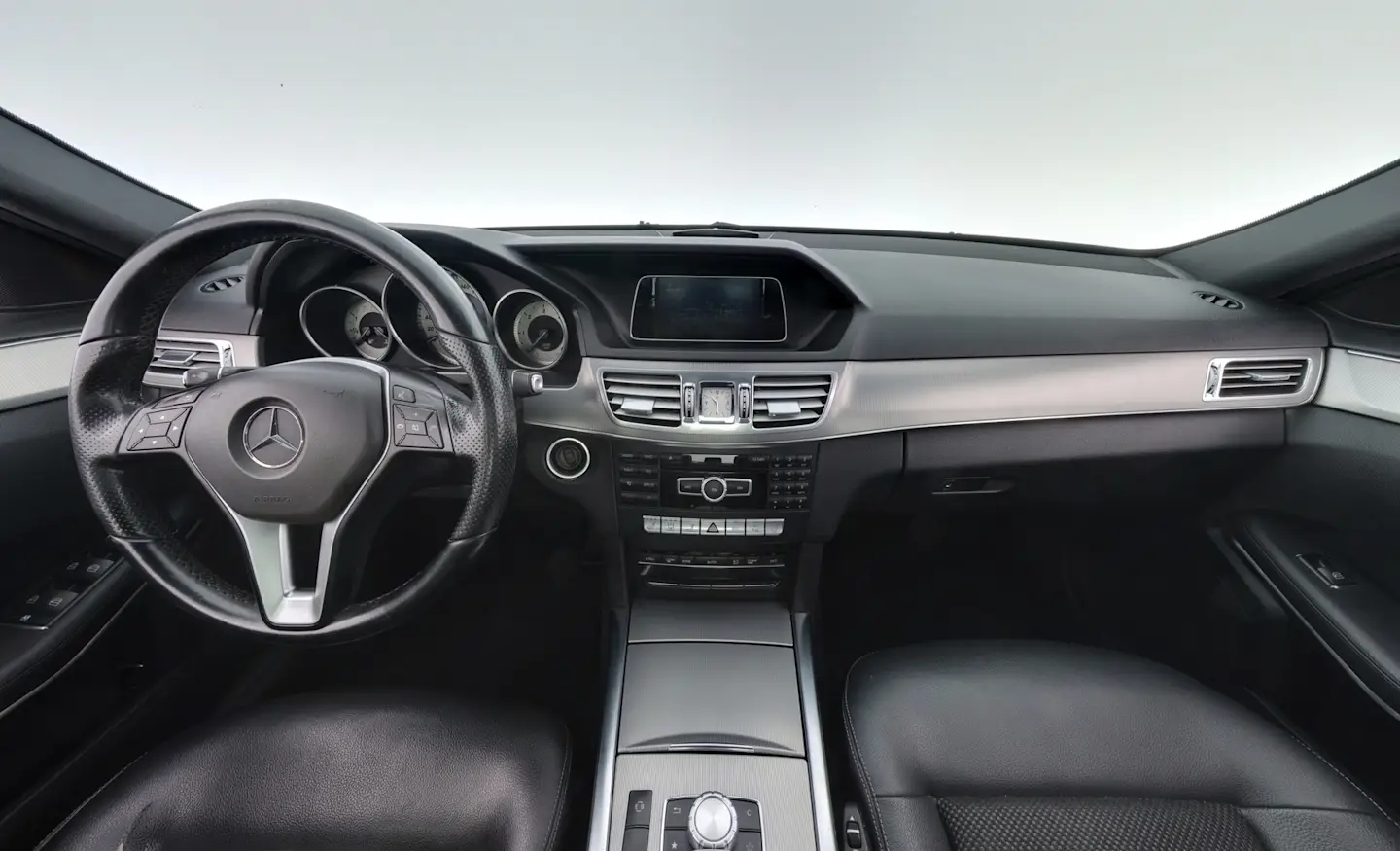 Car Image - 7EVBmiAbRKmq3o8mhpK9hx