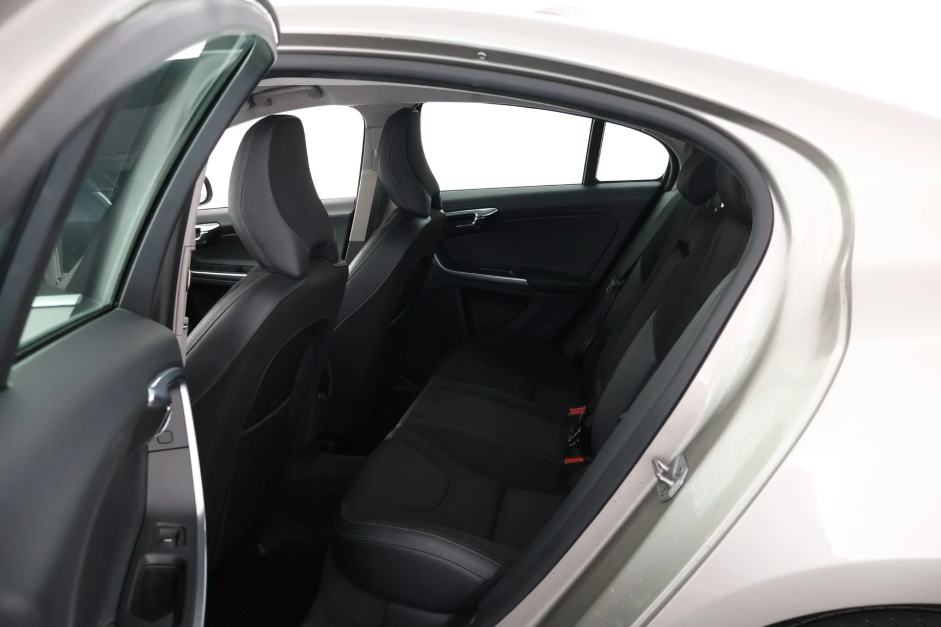 Car Image - iVv129VNJS3TiMLTE8Jon