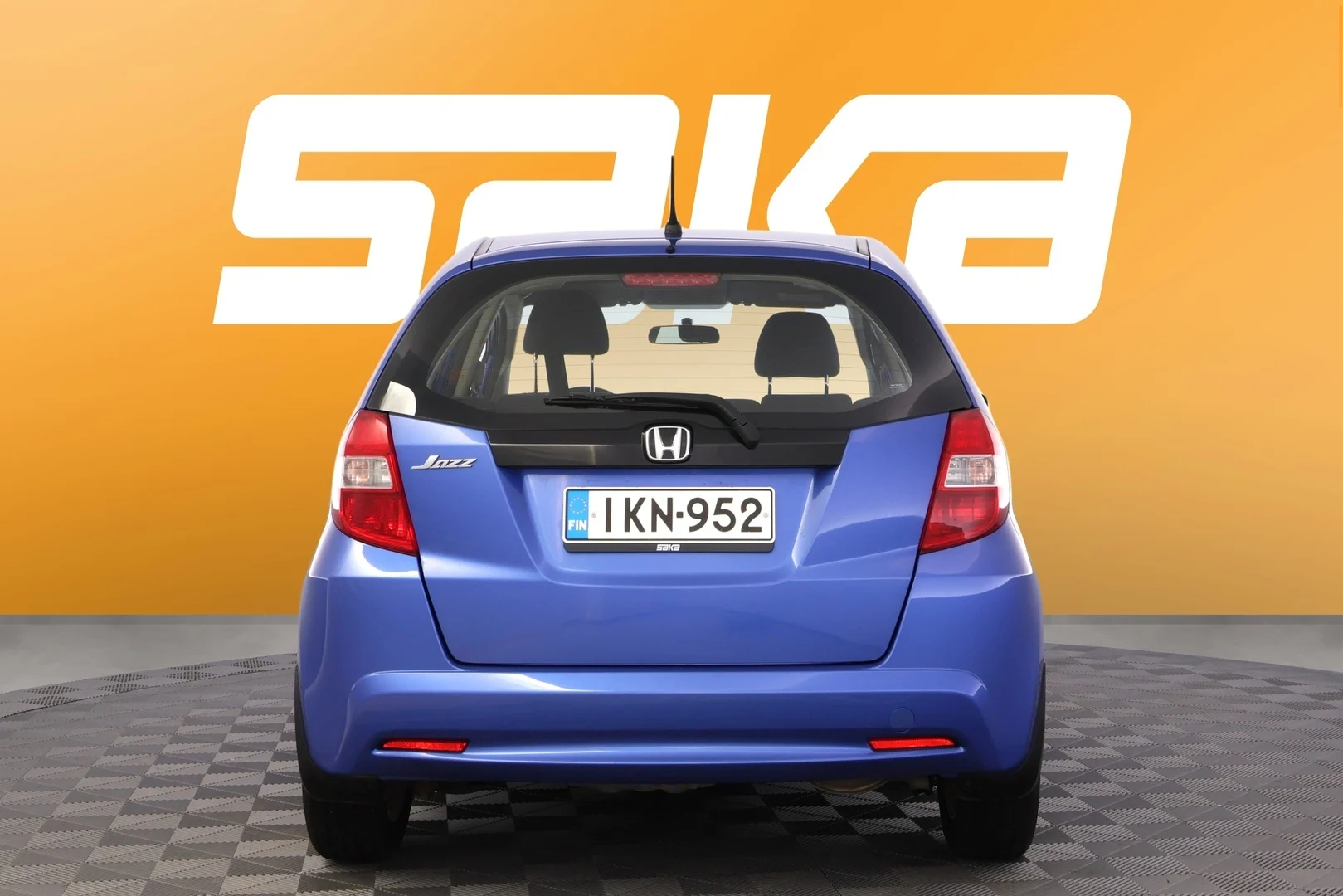 Car Image - gPUiYRVuDjMh27X383HN8