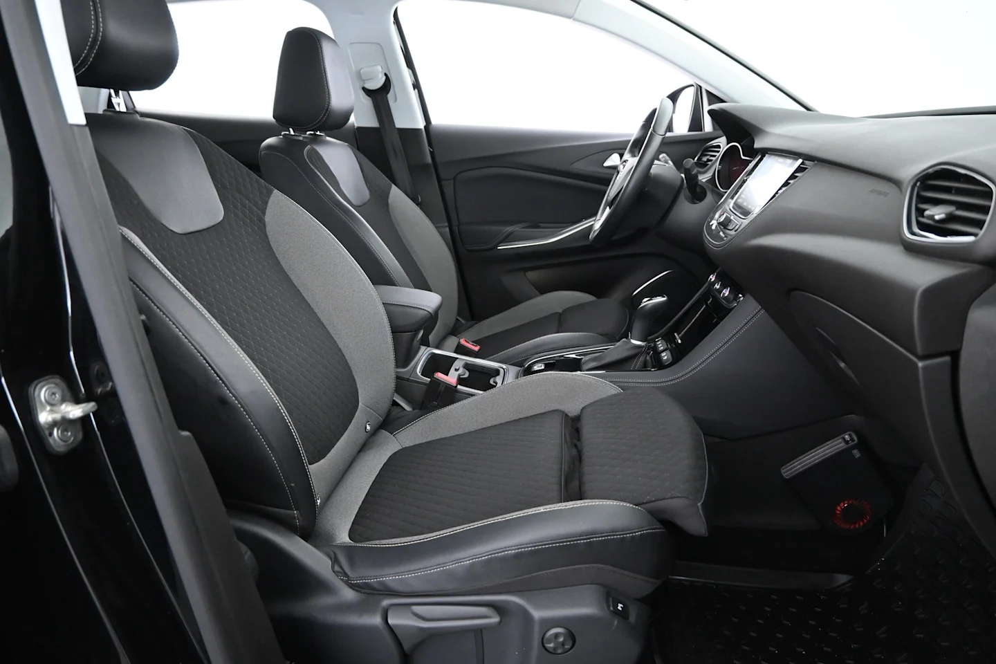 Car Image - 4125n6uC2gocKLblqXEJPs