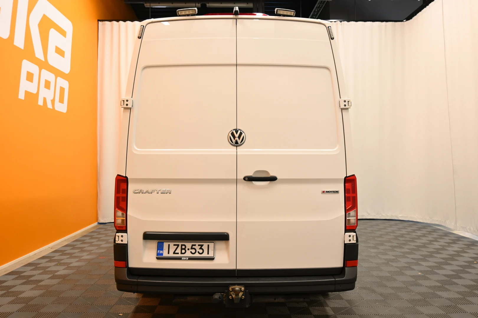 Car Image - 1moh1V8PVSxfB8KJ8JW7fZ