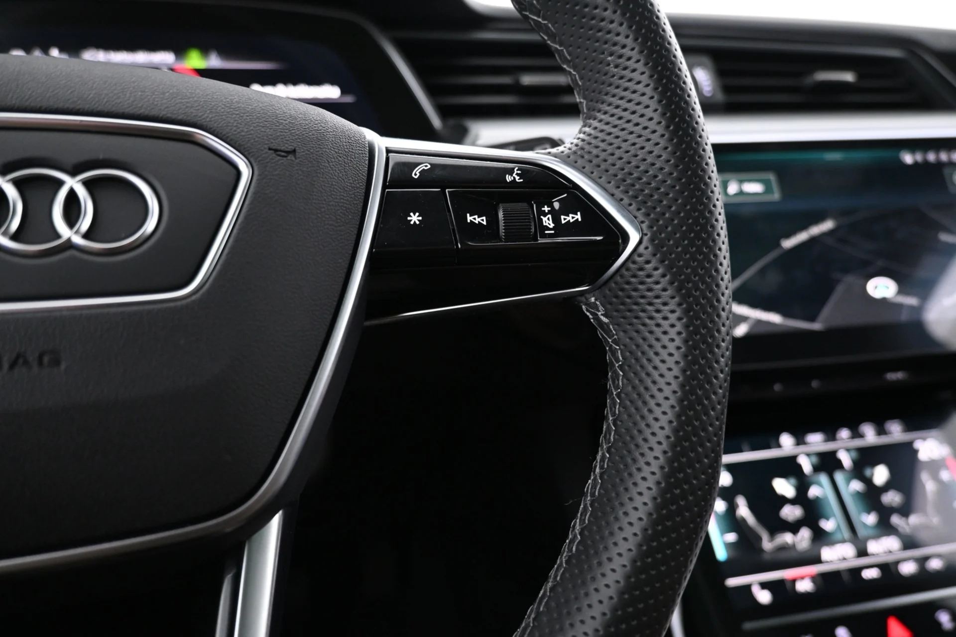 Car Image - 60AzQy0xzNASpTqDj2DUNT