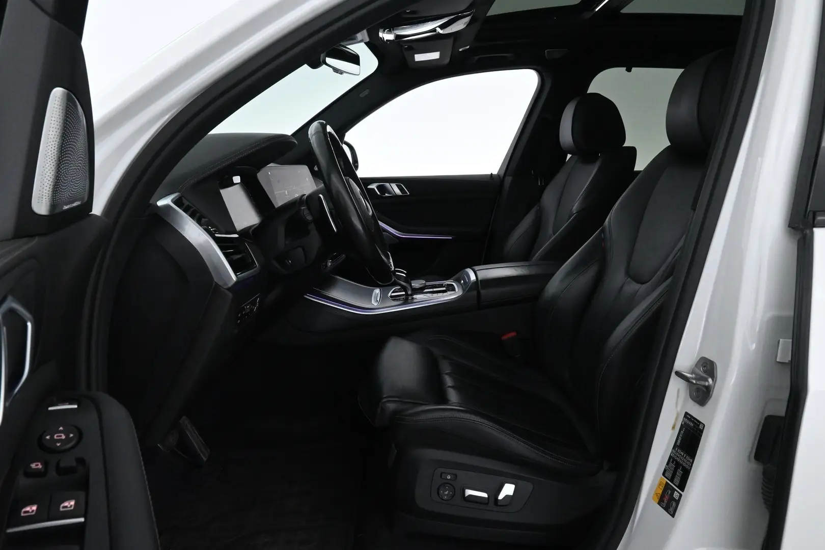 Car Image - Sv62XHijIJm7wCdT6iU6F