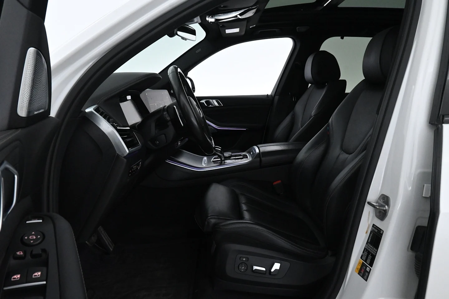 Car Image - Sv62XHijIJm7wCdT6iU6F