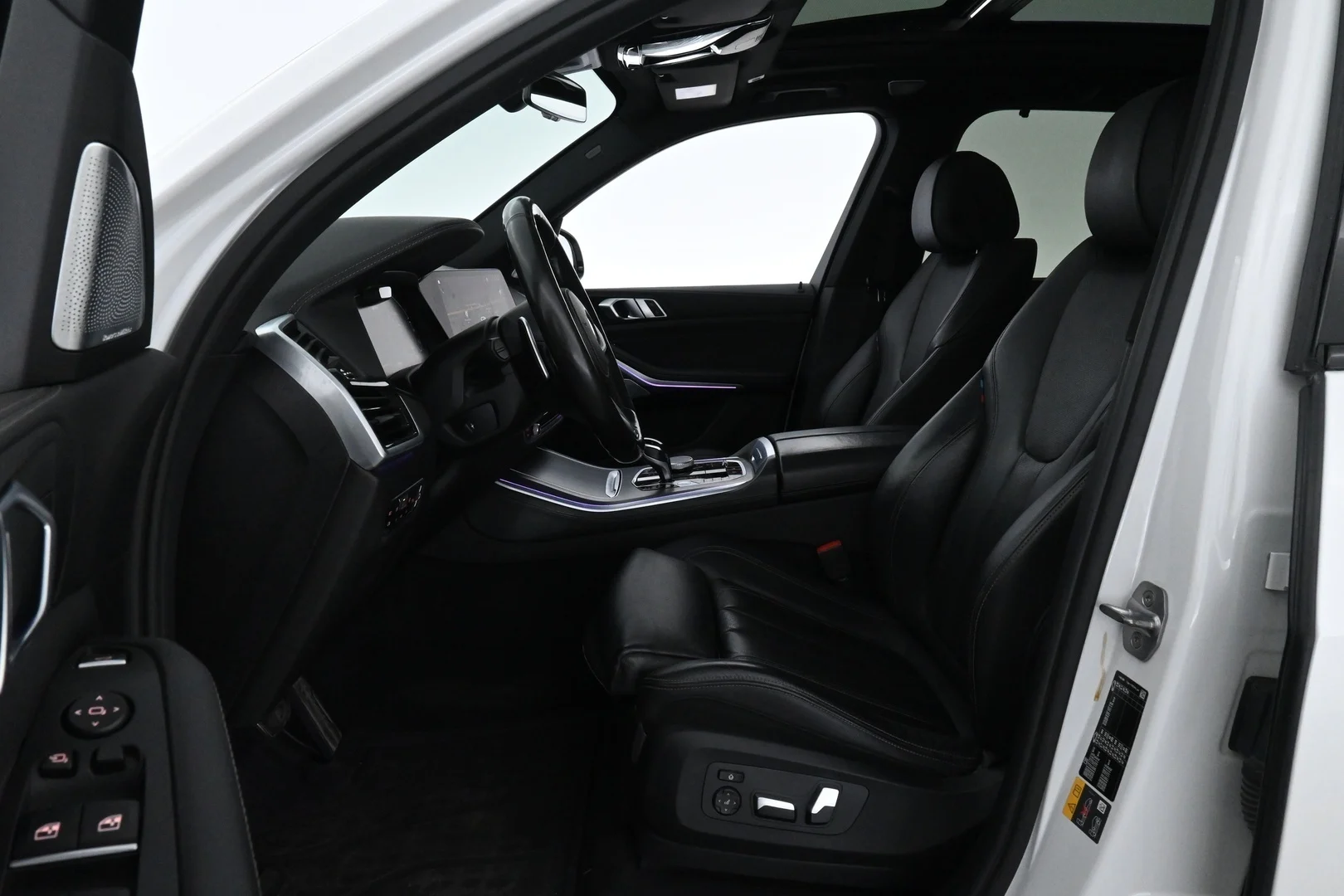 Car Image - Sv62XHijIJm7wCdT6iU6F