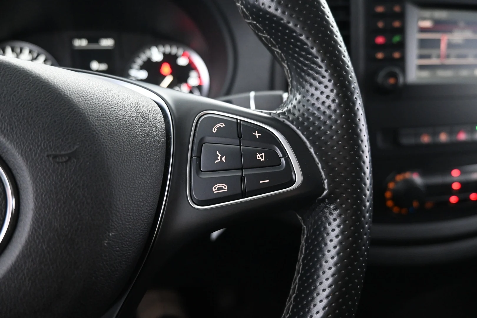 Car Image - 3NnApvnVvf4cHoXu8MrSoO