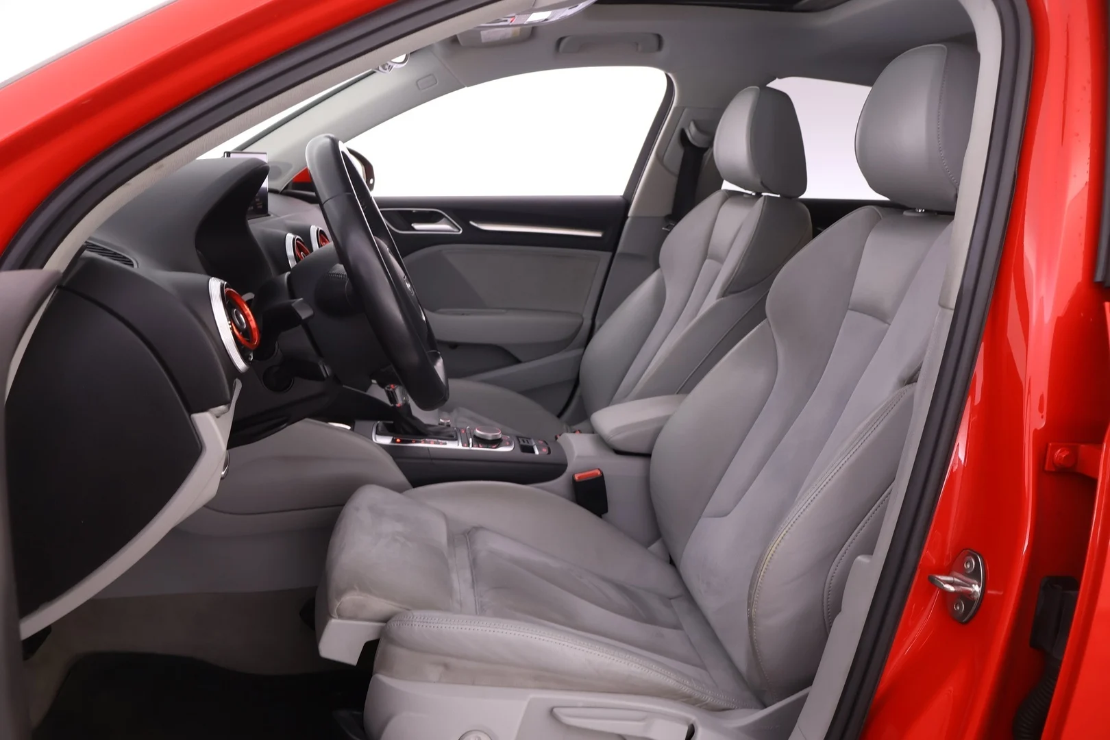 Car Image - 6xAT6YSsEc29Y8U9NRMmv9