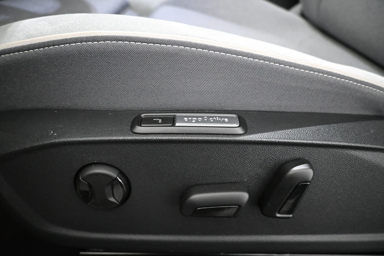 Car Image - 1tcPbAnDDrsOeZFNym52ZW