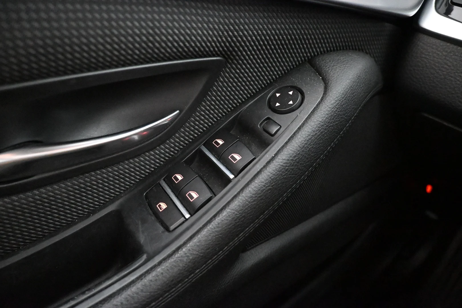 Car Image - 2iCYqVT1Ztpr4IeptAMqD6