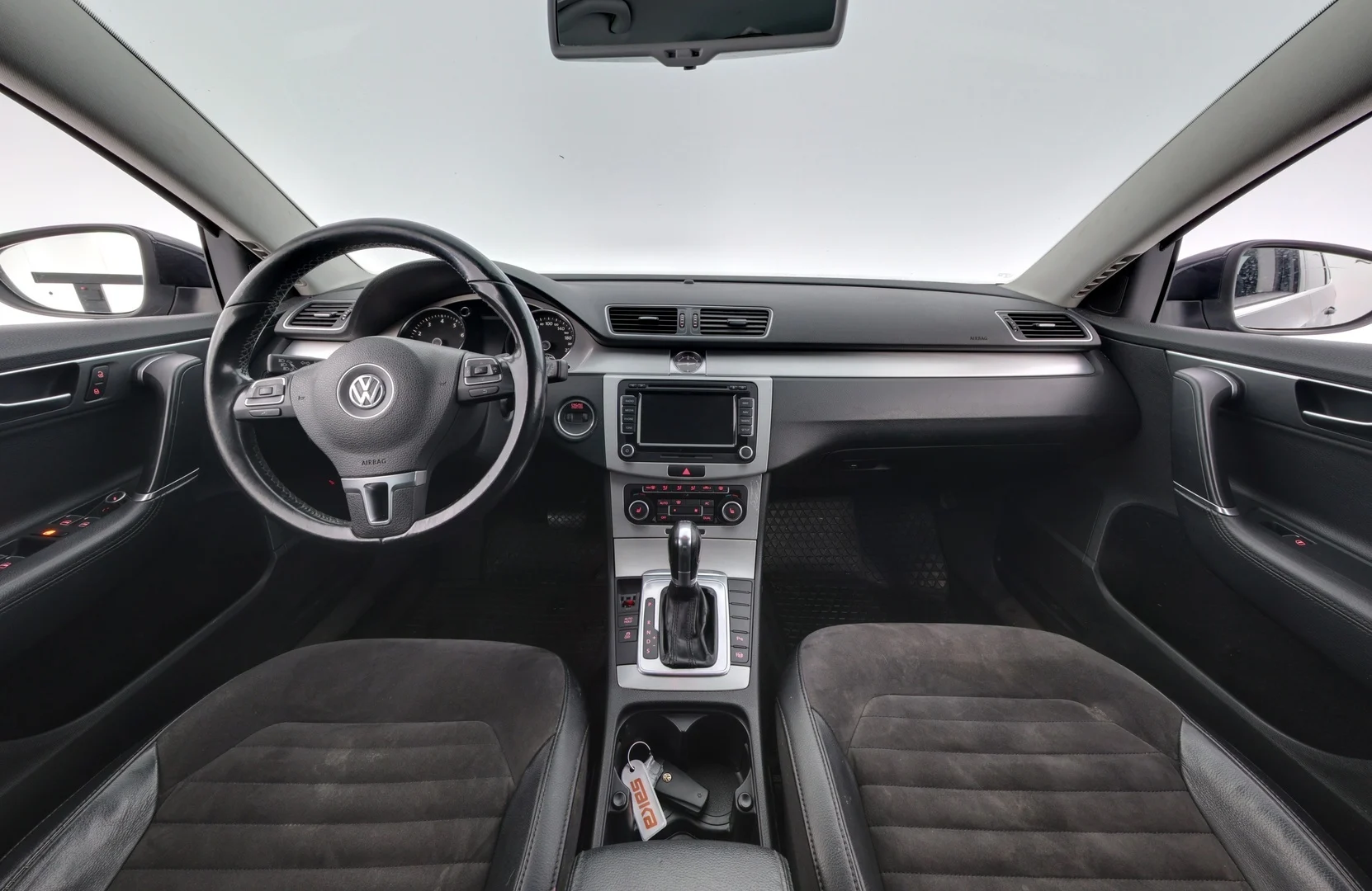 Car Image - 3NnKYC4DM78dYbcJEPJLlU