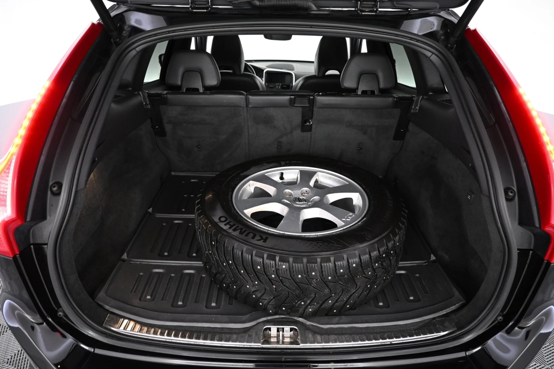 Car Image - 3wEMiEHtDJckNKkqoFWtf4