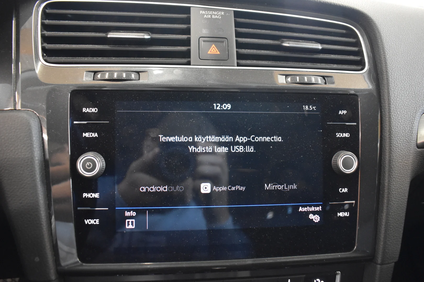 Car Image - 42KilSgzDEMoV49syp3tRK