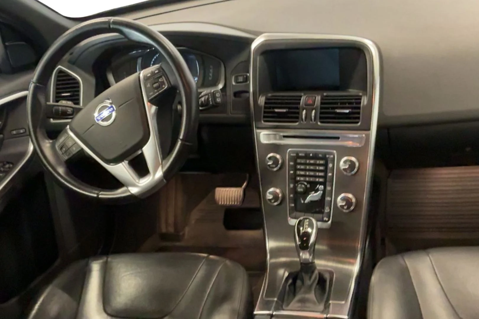 Car Image - 6CQfH44IUFFQvazBHiOCXT