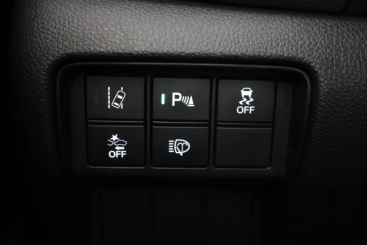 Car Image - 1hXmMYF85YESook5btj8TR