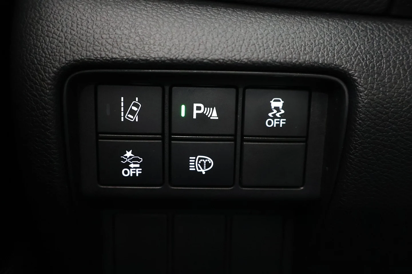 Car Image - 1hXmMYF85YESook5btj8TR