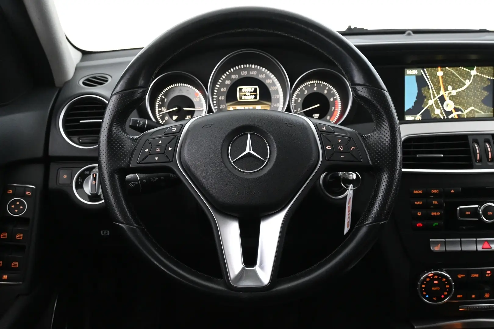 Car Image - Vd2DKOTgNk8j20LxE4E9e