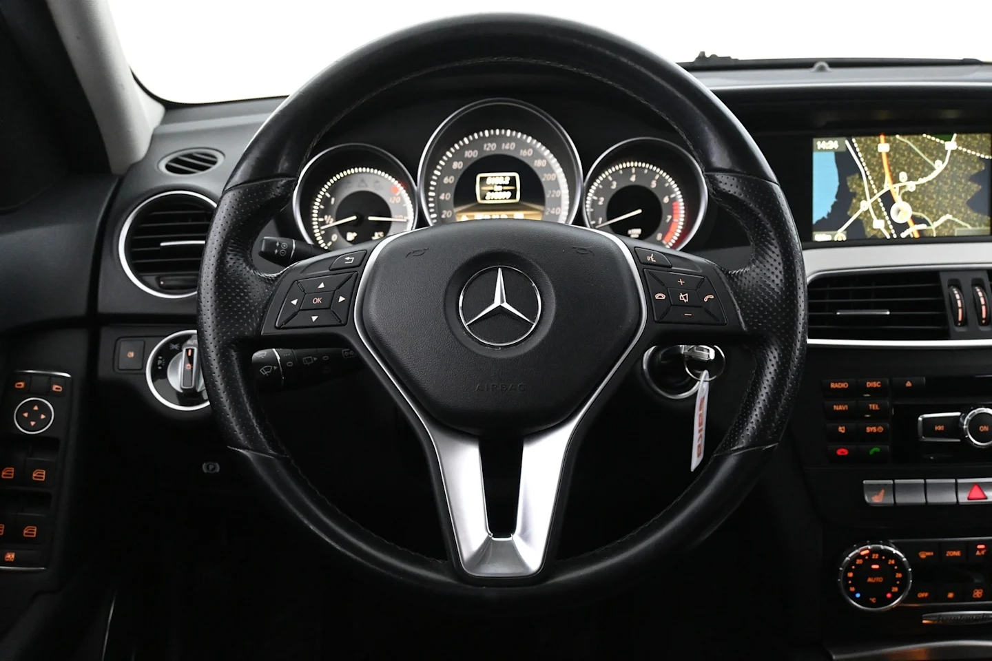 Car Image - Vd2DKOTgNk8j20LxE4E9e