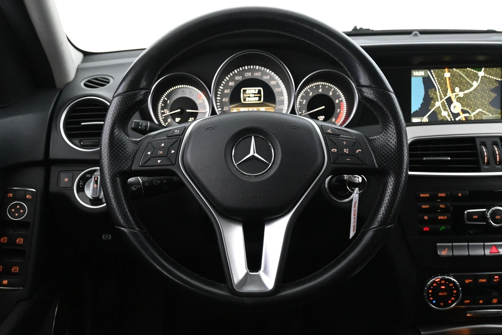 Car Image - Vd2DKOTgNk8j20LxE4E9e