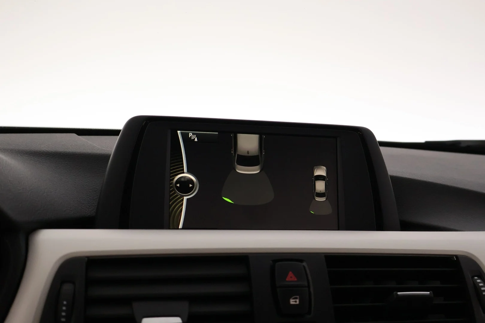 Car Image - 1WgR3psaTJGDMxXJaMqDlf