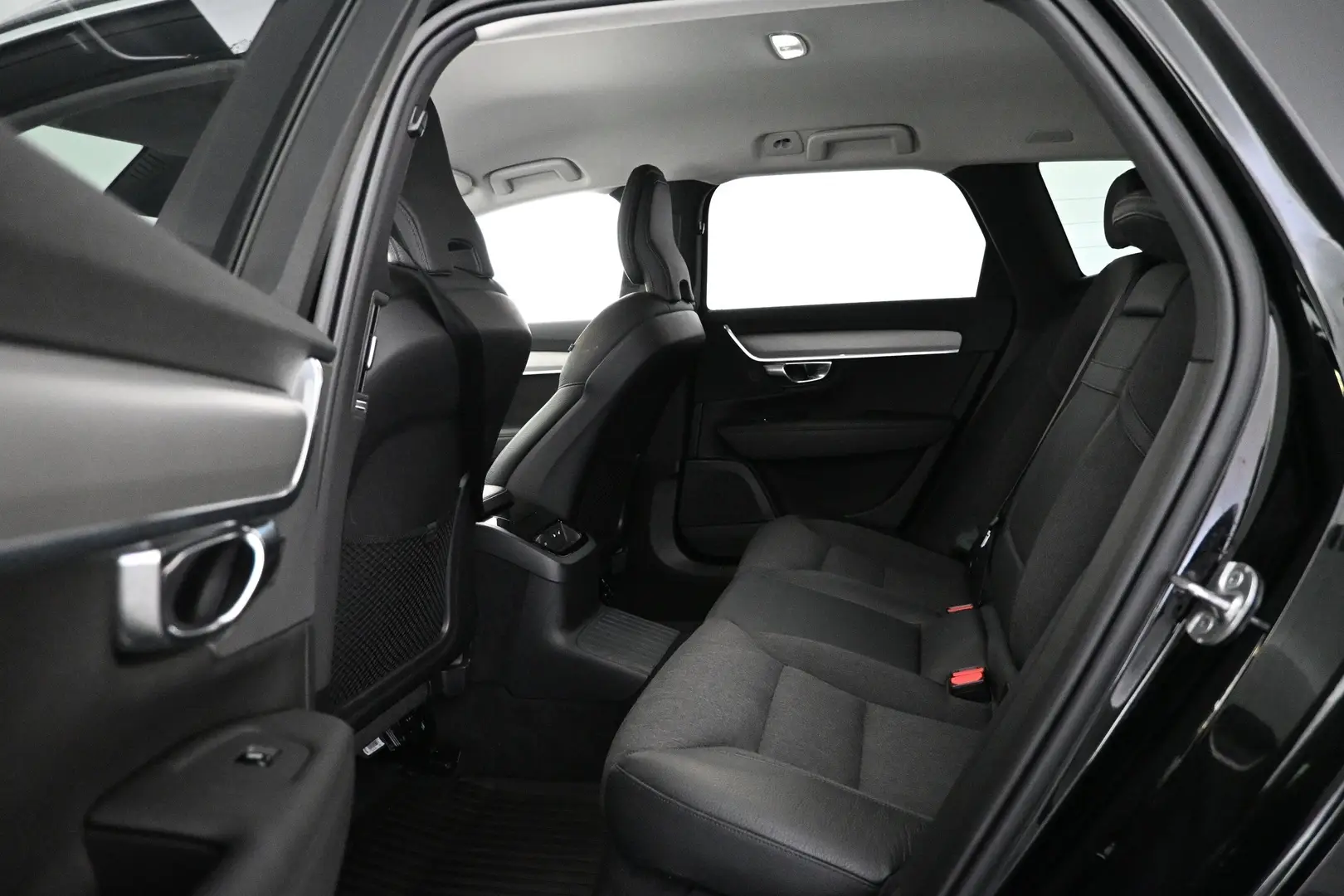 Car Image - 5v3Zqjsi1Gv4AfCHgsObTZ