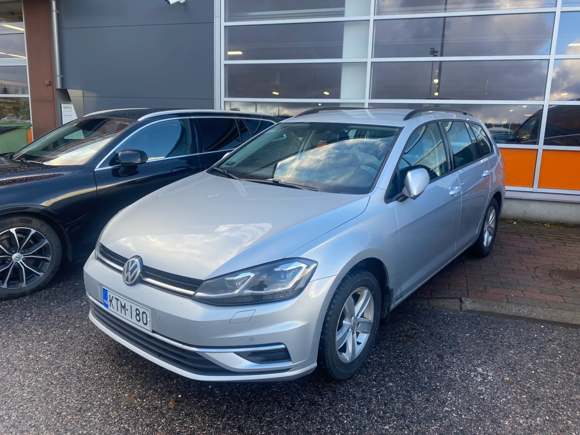 Car Image - 2H610q5vlKEnDllJHMe1r1