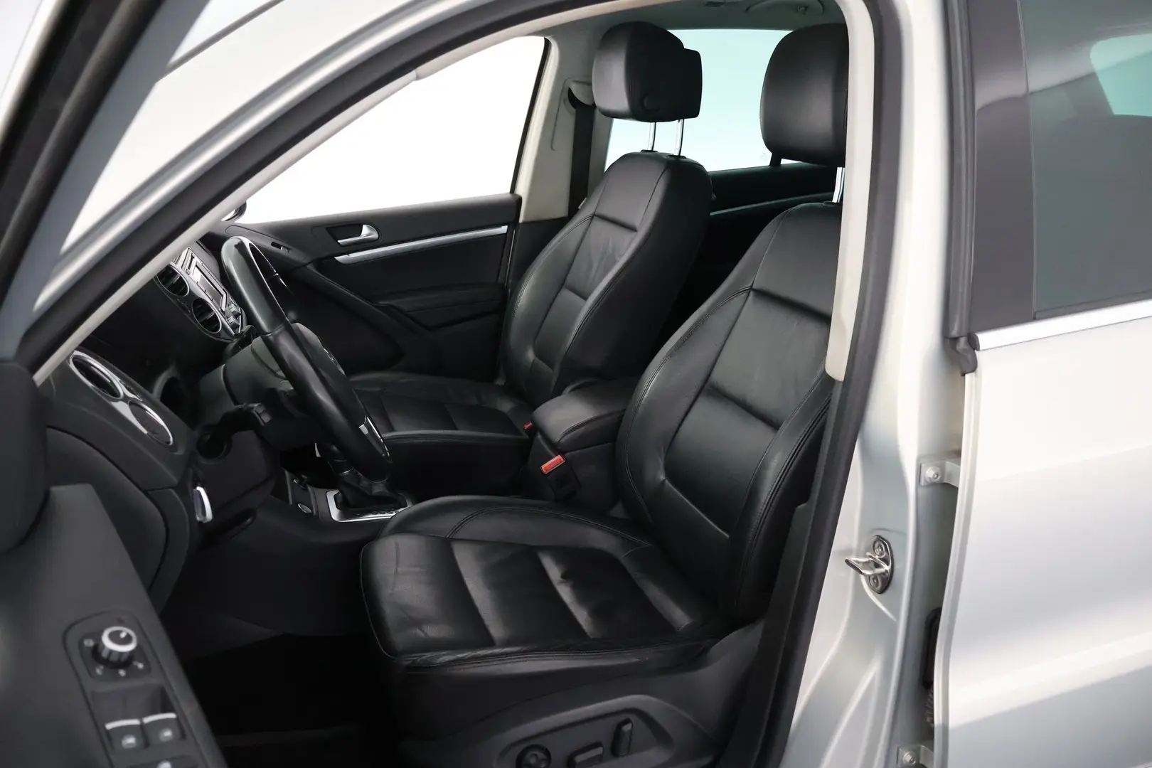 Car Image - 309mnchTk2vuSPaSA9E93