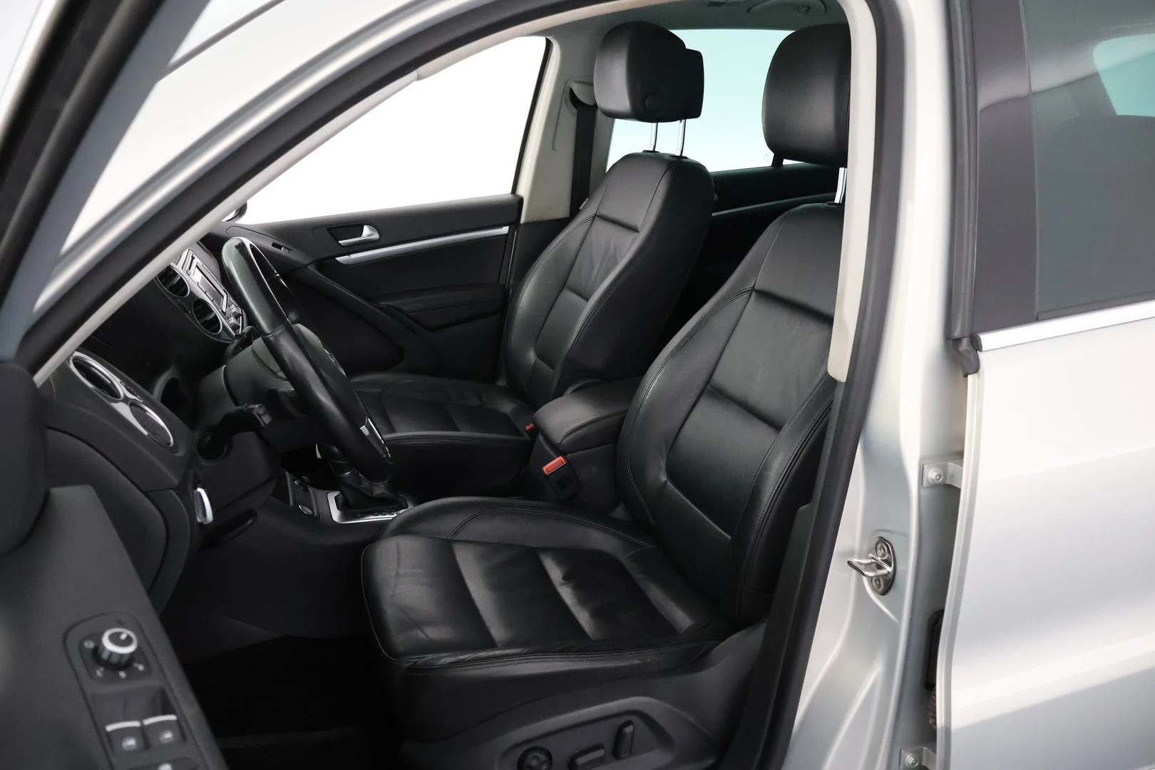 Car Image - 309mnchTk2vuSPaSA9E93