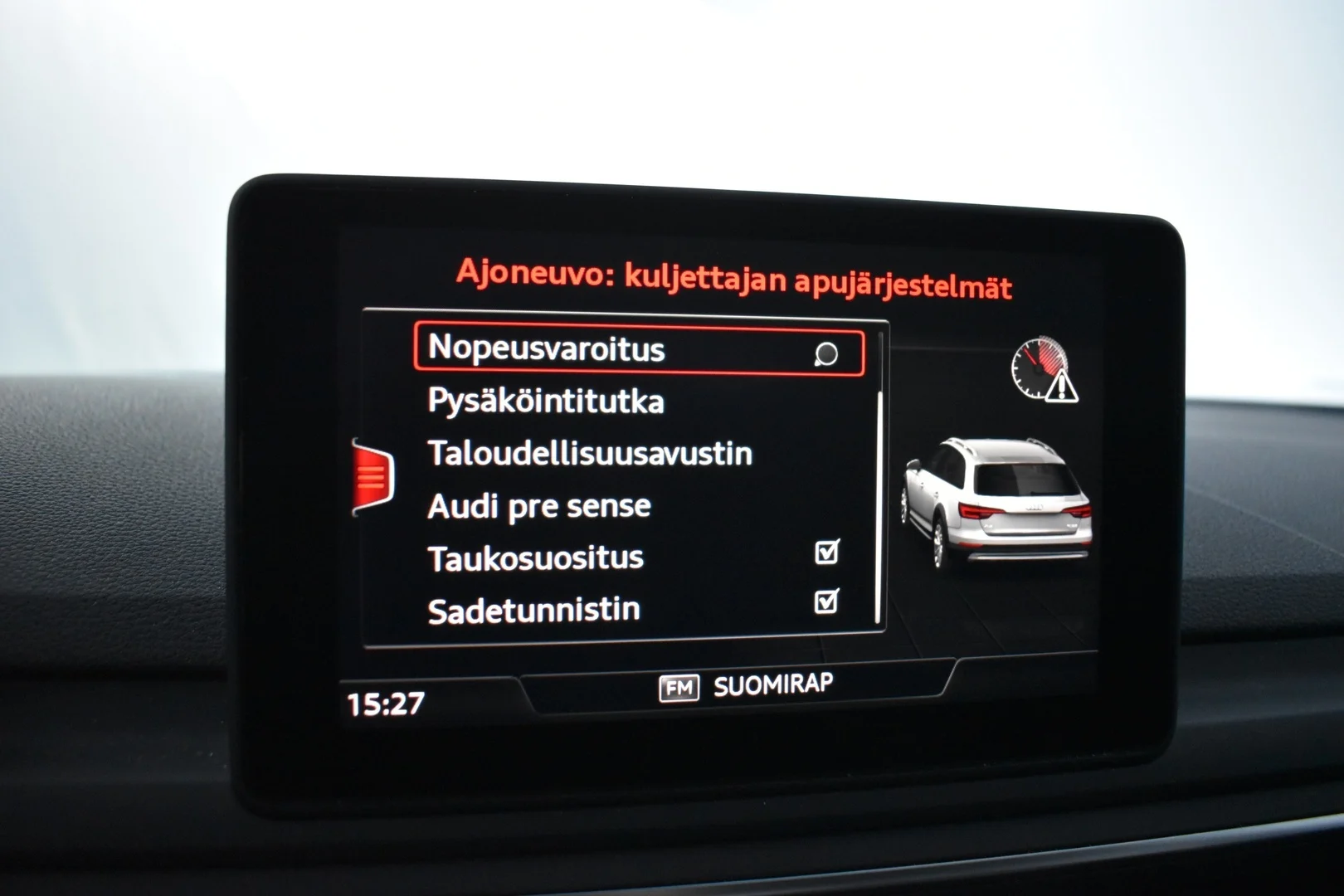 Car Image - 37bQNpfaFR9haYB18w31TM